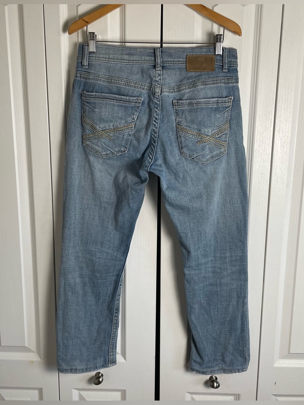 BKE Alec Jeans Men’s 32x32 (actual 32x26) Hemmed Whiskering Distressed Casual - Picture 7 of 16